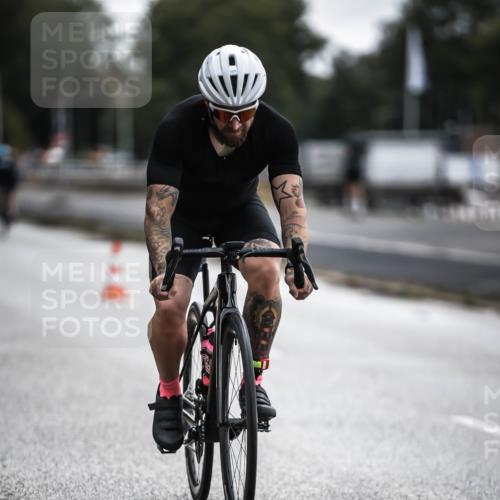 16.08.2026 - KN Förde Triathlon 2026 H.Heesch http://msf.ph/oto/9976186 16.08.2026 11:16:01 Radfahren 421 meine-sportfotos.de