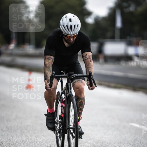 16.08.2026 - KN Förde Triathlon 2026 H.Heesch http://msf.ph/oto/9976187 16.08.2026 11:16:01 Radfahren 421 meine-sportfotos.de