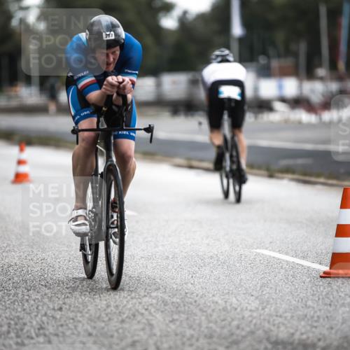 16.08.2026 - KN Förde Triathlon 2026 H.Heesch http://msf.ph/oto/9976197 16.08.2026 11:16:17 Radfahren 307, 339, 384 meine-sportfotos.de