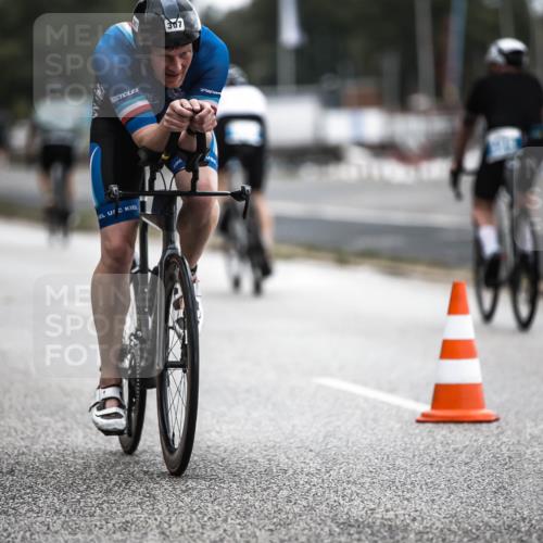 16.08.2026 - KN Förde Triathlon 2026 H.Heesch http://msf.ph/oto/9976200 16.08.2026 11:16:17 Radfahren 307, 339, 384 meine-sportfotos.de