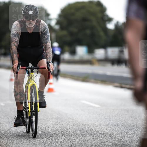 16.08.2026 - KN Förde Triathlon 2026 H.Heesch http://msf.ph/oto/9976233 16.08.2026 11:16:28 Radfahren 354, 360, 406, 413, 801 meine-sportfotos.de