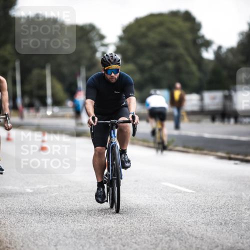 16.08.2026 - KN Förde Triathlon 2026 H.Heesch http://msf.ph/oto/9976269 16.08.2026 11:16:55 Radfahren 346, 350, 402, 437 meine-sportfotos.de