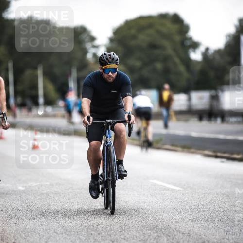 16.08.2026 - KN Förde Triathlon 2026 H.Heesch http://msf.ph/oto/9976271 16.08.2026 11:16:55 Radfahren 346, 350, 402, 437 meine-sportfotos.de