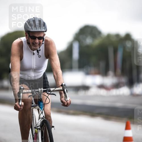 16.08.2026 - KN Förde Triathlon 2026 H.Heesch http://msf.ph/oto/9976291 16.08.2026 11:16:56 Radfahren 328, 346, 350, 402, 437 meine-sportfotos.de