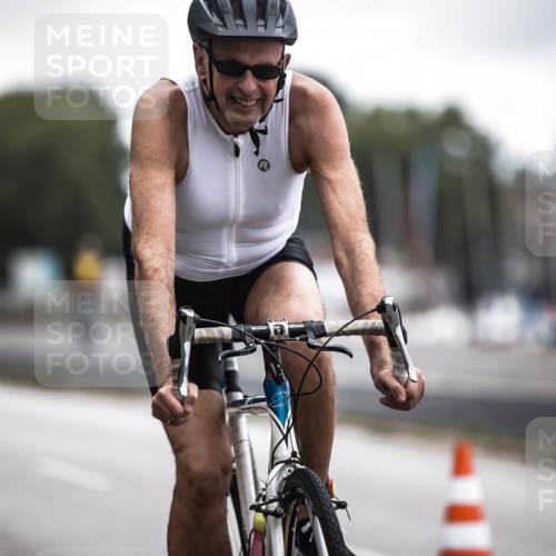 16.08.2026 - KN Förde Triathlon 2026 H.Heesch http://msf.ph/oto/9976296 16.08.2026 11:16:57 Radfahren 328, 346, 350, 381, 402, 437 meine-sportfotos.de