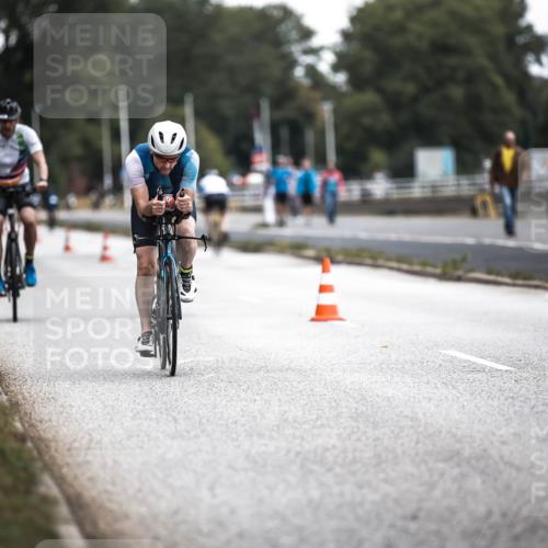 16.08.2026 - KN Förde Triathlon 2026 H.Heesch http://msf.ph/oto/9976298 16.08.2026 11:16:58 Radfahren 328, 346, 350, 381, 402, 437 meine-sportfotos.de
