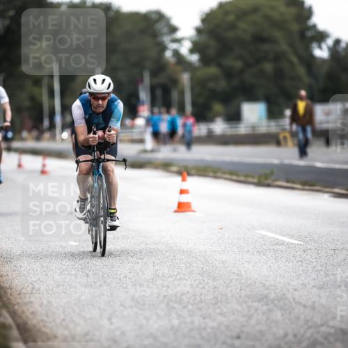 16.08.2026 - KN Förde Triathlon 2026 H.Heesch http://msf.ph/oto/9976302 16.08.2026 11:16:58 Radfahren 328, 346, 350, 381, 402, 437 meine-sportfotos.de