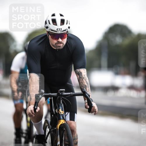 16.08.2026 - KN Förde Triathlon 2026 H.Heesch http://msf.ph/oto/9976377 16.08.2026 11:17:30 Radfahren 322, 349, 358, 382, 432, 435, 804 meine-sportfotos.de