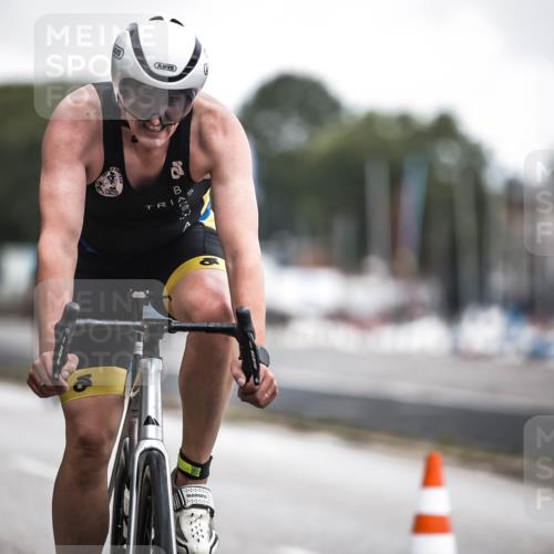 16.08.2026 - KN Förde Triathlon 2026 H.Heesch http://msf.ph/oto/9976389 16.08.2026 11:17:33 Radfahren 322, 358, 359, 382, 417, 432, 435, 804 meine-sportfotos.de