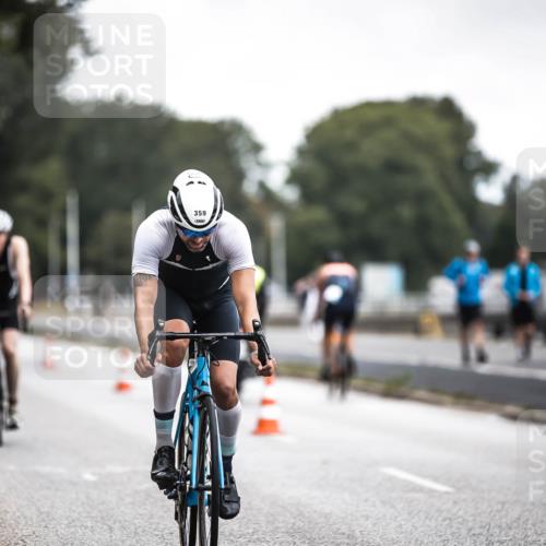 16.08.2026 - KN Förde Triathlon 2026 H.Heesch http://msf.ph/oto/9976392 16.08.2026 11:17:37 Radfahren 304, 308, 355, 359, 383, 390, 417 meine-sportfotos.de