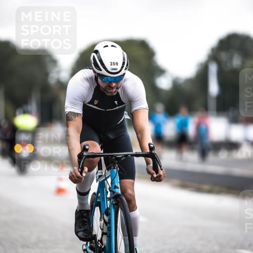 16.08.2026 - KN Förde Triathlon 2026 H.Heesch http://msf.ph/oto/9976403 16.08.2026 11:17:37 Radfahren 304, 308, 355, 359, 383, 390, 417 meine-sportfotos.de