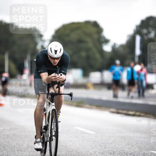 16.08.2026 - KN Förde Triathlon 2026 H.Heesch http://msf.ph/oto/9976423 16.08.2026 11:17:41 Radfahren 304, 308, 318, 355, 383, 390 meine-sportfotos.de