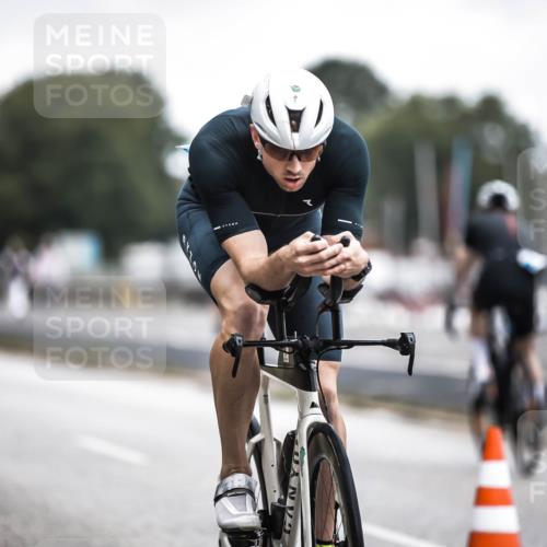 16.08.2026 - KN Förde Triathlon 2026 H.Heesch http://msf.ph/oto/9976432 16.08.2026 11:17:41 Radfahren 304, 308, 318, 355, 383, 390 meine-sportfotos.de