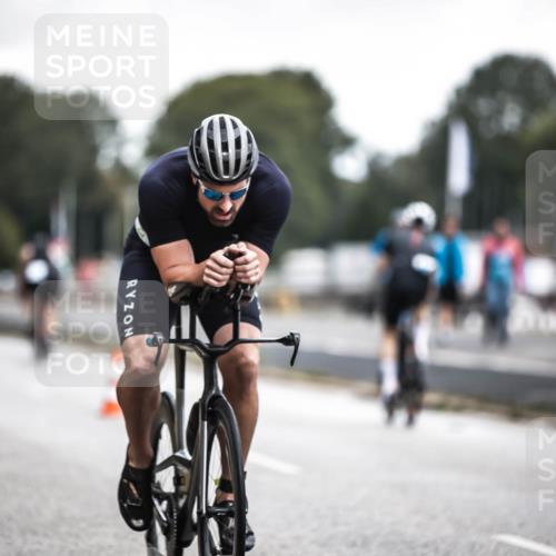 16.08.2026 - KN Förde Triathlon 2026 H.Heesch http://msf.ph/oto/9976435 16.08.2026 11:17:42 Radfahren 304, 308, 318, 355, 383, 390 meine-sportfotos.de