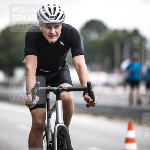 16.08.2026 - KN Förde Triathlon 2026 H.Heesch http://msf.ph/oto/9976497 16.08.2026 11:17:55 Radfahren 301, 311, 314, 330, 367, 378, 396, 802 meine-sportfotos.de