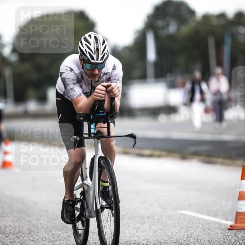 16.08.2026 - KN Förde Triathlon 2026 H.Heesch http://msf.ph/oto/9976536 16.08.2026 11:18:22 Radfahren 302, 404 meine-sportfotos.de