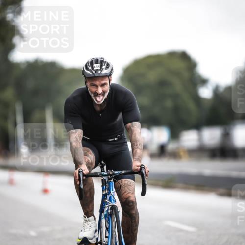 16.08.2026 - KN Förde Triathlon 2026 H.Heesch http://msf.ph/oto/9976548 16.08.2026 11:18:33 Radfahren 414, 441 meine-sportfotos.de