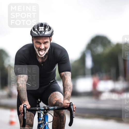 16.08.2026 - KN Förde Triathlon 2026 H.Heesch http://msf.ph/oto/9976558 16.08.2026 11:18:34 Radfahren 348, 414, 441 meine-sportfotos.de