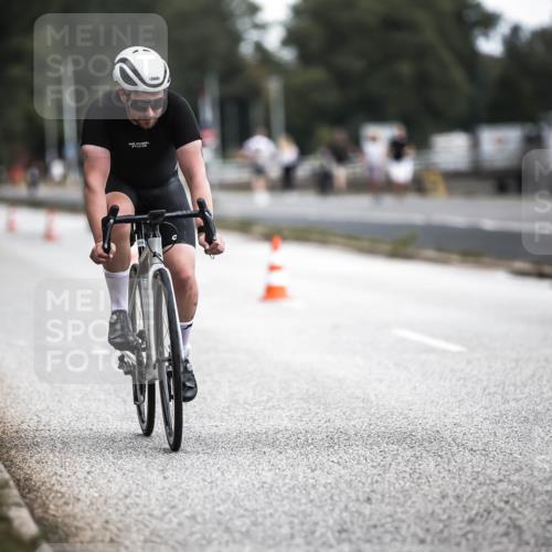 16.08.2026 - KN Förde Triathlon 2026 H.Heesch http://msf.ph/oto/9976576 16.08.2026 11:18:44 Radfahren 338, 339, 354, 429 meine-sportfotos.de