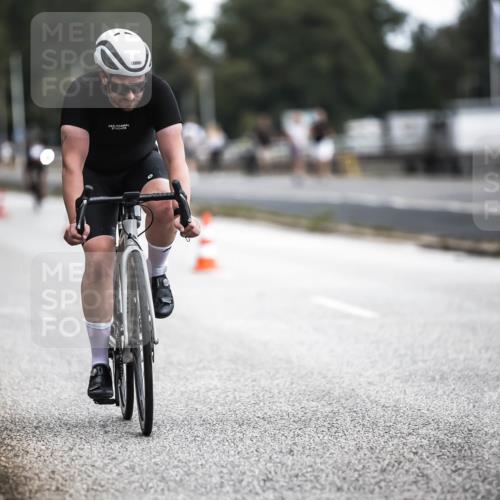 16.08.2026 - KN Förde Triathlon 2026 H.Heesch http://msf.ph/oto/9976580 16.08.2026 11:18:44 Radfahren 338, 339, 354, 429 meine-sportfotos.de