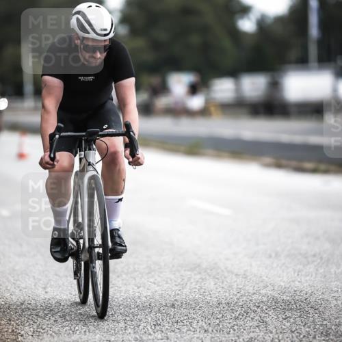 16.08.2026 - KN Förde Triathlon 2026 H.Heesch http://msf.ph/oto/9976584 16.08.2026 11:18:44 Radfahren 338, 339, 354, 429 meine-sportfotos.de