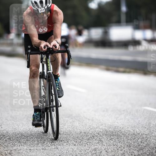 16.08.2026 - KN Förde Triathlon 2026 H.Heesch http://msf.ph/oto/9976602 16.08.2026 11:18:48 Radfahren 354, 429 meine-sportfotos.de