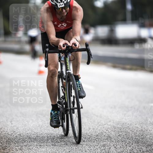 16.08.2026 - KN Förde Triathlon 2026 H.Heesch http://msf.ph/oto/9976604 16.08.2026 11:18:49 Radfahren 354, 356 meine-sportfotos.de