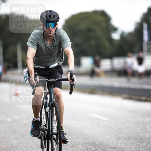 16.08.2026 - KN Förde Triathlon 2026 H.Heesch http://msf.ph/oto/9976631 16.08.2026 11:18:57 Radfahren 310, 312, 356, 384, 425 meine-sportfotos.de