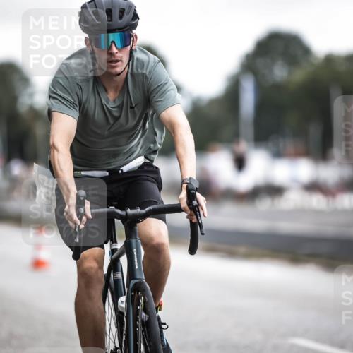 16.08.2026 - KN Förde Triathlon 2026 H.Heesch http://msf.ph/oto/9976639 16.08.2026 11:18:57 Radfahren 310, 312, 356, 384, 425 meine-sportfotos.de