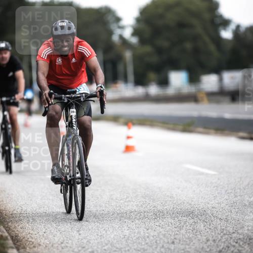 16.08.2026 - KN Förde Triathlon 2026 H.Heesch http://msf.ph/oto/9976695 16.08.2026 11:19:24 Radfahren 305, 305, 351, 377, 801 meine-sportfotos.de