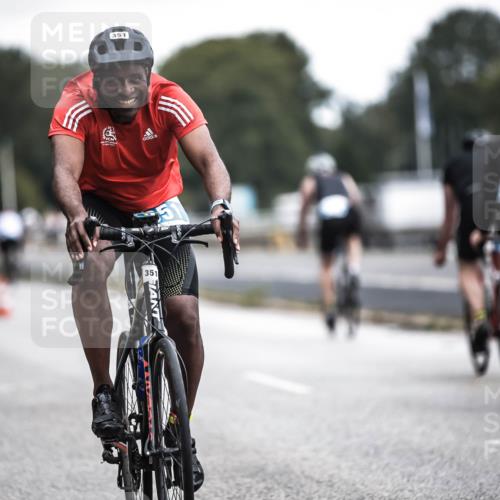 16.08.2026 - KN Förde Triathlon 2026 H.Heesch http://msf.ph/oto/9976707 16.08.2026 11:19:24 Radfahren 305, 305, 351, 377, 801 meine-sportfotos.de