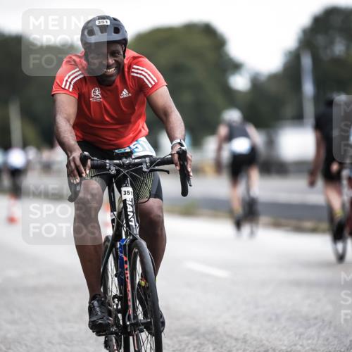 16.08.2026 - KN Förde Triathlon 2026 H.Heesch http://msf.ph/oto/9976708 16.08.2026 11:19:24 Radfahren 305, 305, 351, 377, 801 meine-sportfotos.de