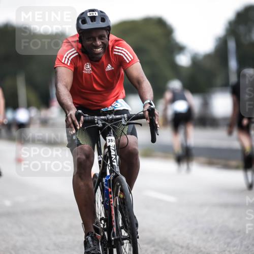 16.08.2026 - KN Förde Triathlon 2026 H.Heesch http://msf.ph/oto/9976709 16.08.2026 11:19:24 Radfahren 305, 305, 351, 377, 801 meine-sportfotos.de