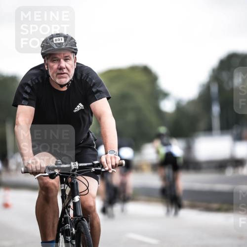 16.08.2026 - KN Förde Triathlon 2026 H.Heesch http://msf.ph/oto/9976719 16.08.2026 11:19:26 Radfahren 305, 305, 346, 351, 377, 801 meine-sportfotos.de