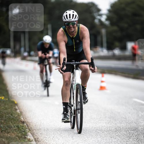 16.08.2026 - KN Förde Triathlon 2026 H.Heesch http://msf.ph/oto/9976875 16.08.2026 11:20:03 Radfahren 314, 315, 321, 329, 368, 369, 390, 417, 439 meine-sportfotos.de