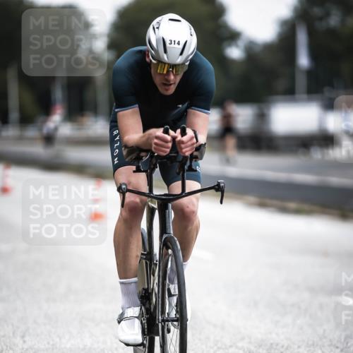 16.08.2026 - KN Förde Triathlon 2026 H.Heesch http://msf.ph/oto/9976896 16.08.2026 11:20:05 Radfahren 314, 315, 325, 329, 368, 390, 439 meine-sportfotos.de