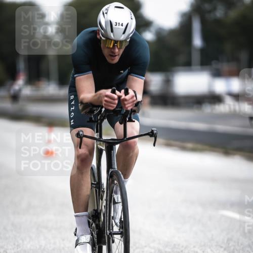 16.08.2026 - KN Förde Triathlon 2026 H.Heesch http://msf.ph/oto/9976897 16.08.2026 11:20:05 Radfahren 314, 315, 325, 329, 368, 390, 439 meine-sportfotos.de