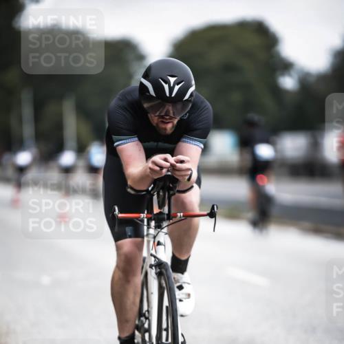 16.08.2026 - KN Förde Triathlon 2026 H.Heesch http://msf.ph/oto/9976915 16.08.2026 11:20:12 Radfahren 311, 325 meine-sportfotos.de