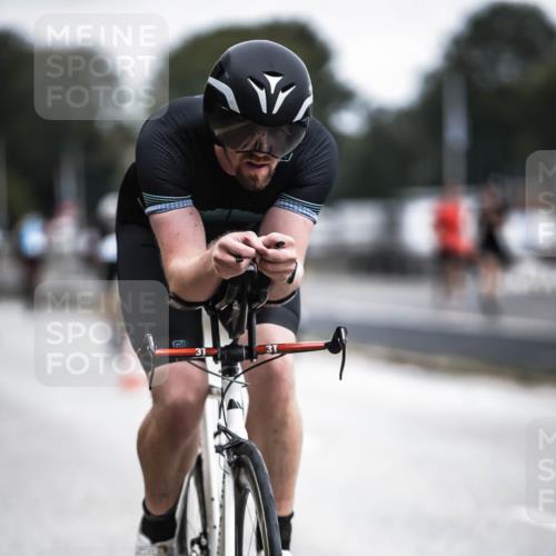 16.08.2026 - KN Förde Triathlon 2026 H.Heesch http://msf.ph/oto/9976919 16.08.2026 11:20:12 Radfahren 311, 325 meine-sportfotos.de