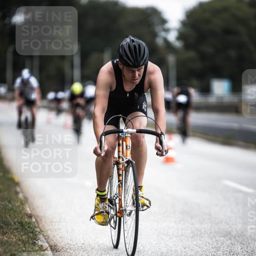 16.08.2026 - KN Förde Triathlon 2026 H.Heesch http://msf.ph/oto/9976928 16.08.2026 11:20:19 Radfahren 221, 301, 306 meine-sportfotos.de