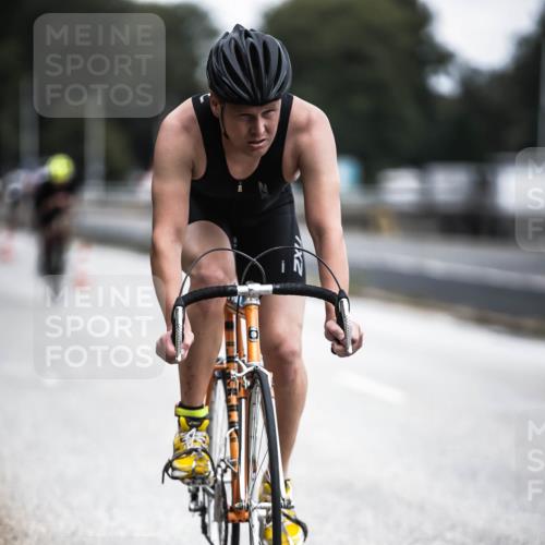 16.08.2026 - KN Förde Triathlon 2026 H.Heesch http://msf.ph/oto/9976936 16.08.2026 11:20:19 Radfahren 221, 301, 306 meine-sportfotos.de
