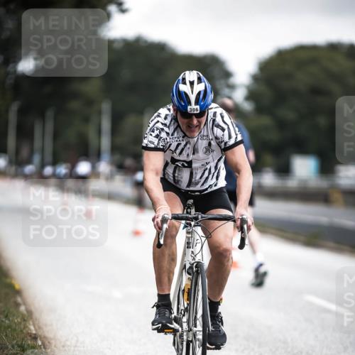 16.08.2026 - KN Förde Triathlon 2026 H.Heesch http://msf.ph/oto/9976957 16.08.2026 11:20:22 Radfahren 221, 301, 306 meine-sportfotos.de