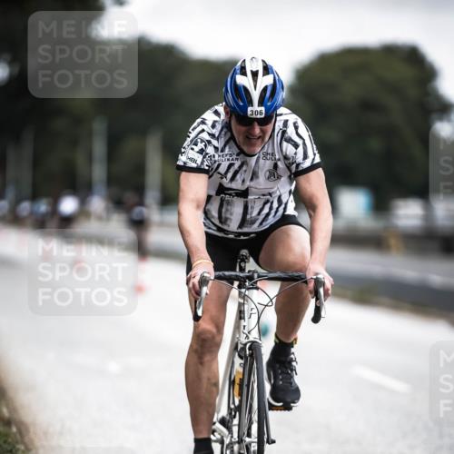 16.08.2026 - KN Förde Triathlon 2026 H.Heesch http://msf.ph/oto/9976965 16.08.2026 11:20:23 Radfahren 221, 306 meine-sportfotos.de