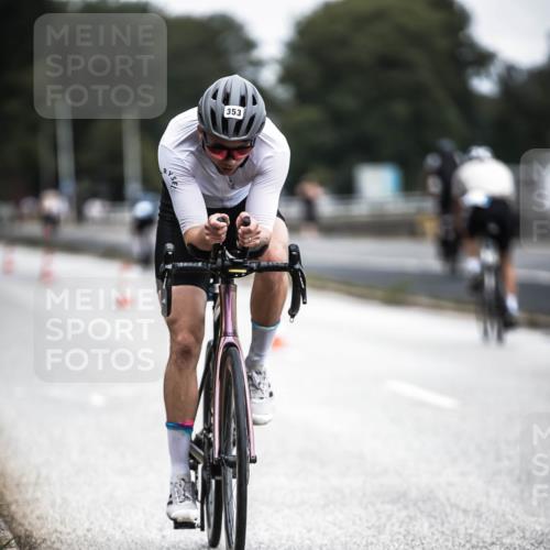 16.08.2026 - KN Förde Triathlon 2026 H.Heesch http://msf.ph/oto/9977042 16.08.2026 11:21:01 Radfahren 316, 353, 364, 379, 386, 410, 411, 430 meine-sportfotos.de