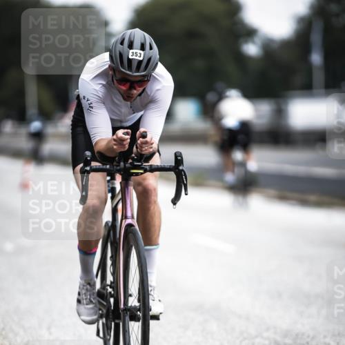 16.08.2026 - KN Förde Triathlon 2026 H.Heesch http://msf.ph/oto/9977050 16.08.2026 11:21:01 Radfahren 316, 353, 364, 379, 386, 410, 411, 430 meine-sportfotos.de