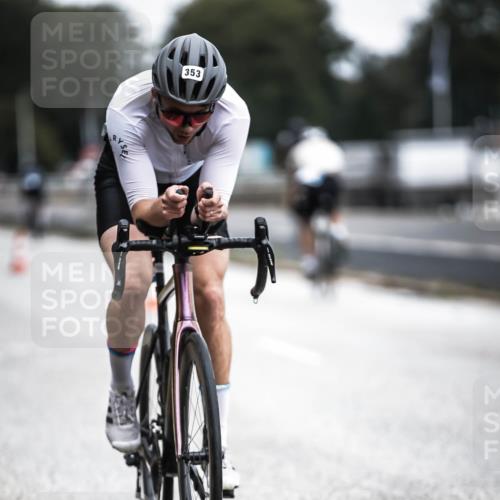 16.08.2026 - KN Förde Triathlon 2026 H.Heesch http://msf.ph/oto/9977051 16.08.2026 11:21:01 Radfahren 316, 353, 364, 379, 386, 410, 411, 430 meine-sportfotos.de