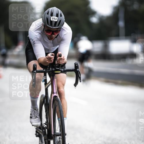 16.08.2026 - KN Förde Triathlon 2026 H.Heesch http://msf.ph/oto/9977053 16.08.2026 11:21:01 Radfahren 316, 353, 364, 379, 386, 410, 411, 430 meine-sportfotos.de