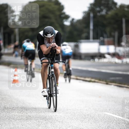 16.08.2026 - KN Förde Triathlon 2026 H.Heesch http://msf.ph/oto/9977062 16.08.2026 11:21:07 Radfahren 310, 316, 392 meine-sportfotos.de