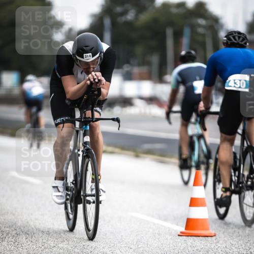 16.08.2026 - KN Förde Triathlon 2026 H.Heesch http://msf.ph/oto/9977076 16.08.2026 11:21:07 Radfahren 310, 316, 392 meine-sportfotos.de