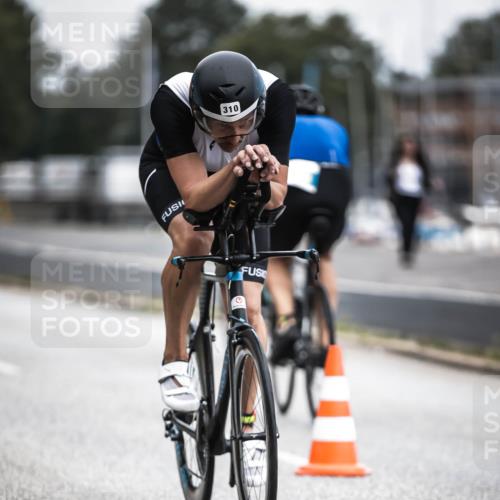16.08.2026 - KN Förde Triathlon 2026 H.Heesch http://msf.ph/oto/9977086 16.08.2026 11:21:07 Radfahren 310, 316, 392 meine-sportfotos.de